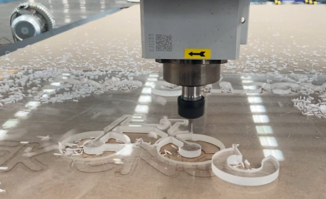 Usinagem CNC de peças e vedações em plástico